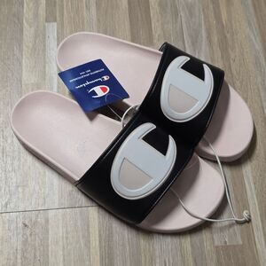 🇬🇪🔸️NWT Champion Pink & Black Logo IPO Slide Sandals Size 9W